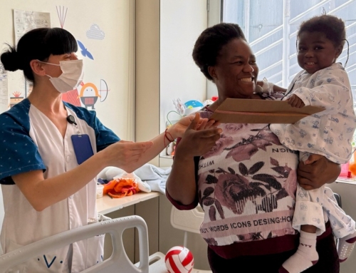 ‘Buscando el Dragón’, el juego inclusivo inspirado en Sant Jordi que Ndavant entrega a los niños hospitalizados en el Vall d’Hebron