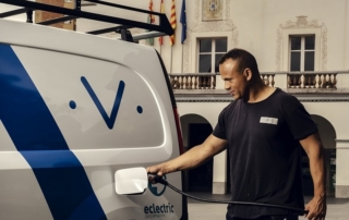 Ús de vehicles elèctrics als serveis municipals de neteja d'edificis i equipaments de Ndavant per reduir l'impacte ambiental