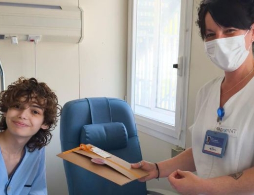 Ndavant acerca Sant Jordi a los infantes hospitalizados de la Vall d’Hebron con un juego inclusivo que fomenta la diversidad
